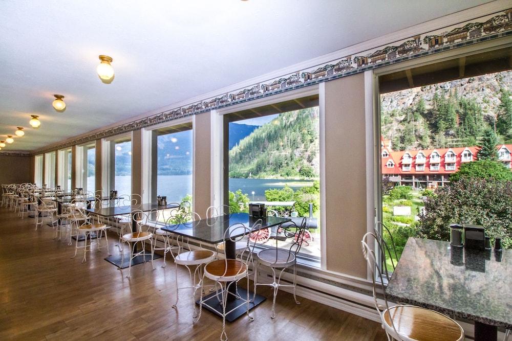 Three Valley Lake Chateau Revelstoke Extérieur photo
