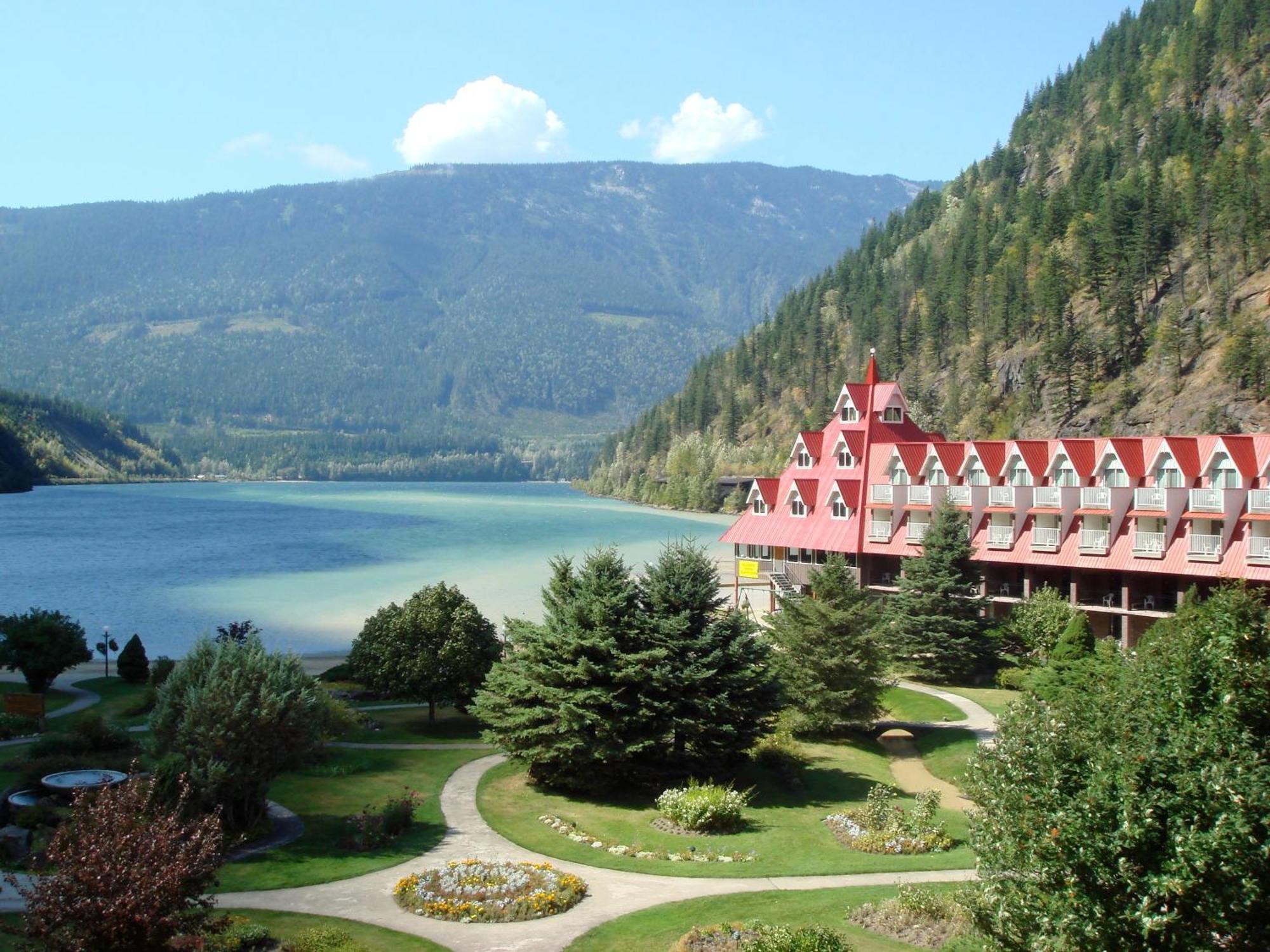 Three Valley Lake Chateau Revelstoke Extérieur photo